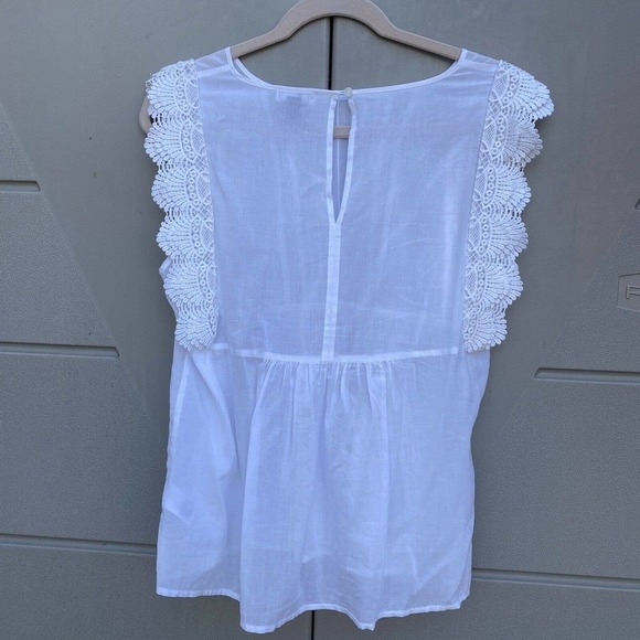 Chelsea 28 Women’s white Ruffled A-Line Embroidery Blouse Sz S - Picture 7 of 8